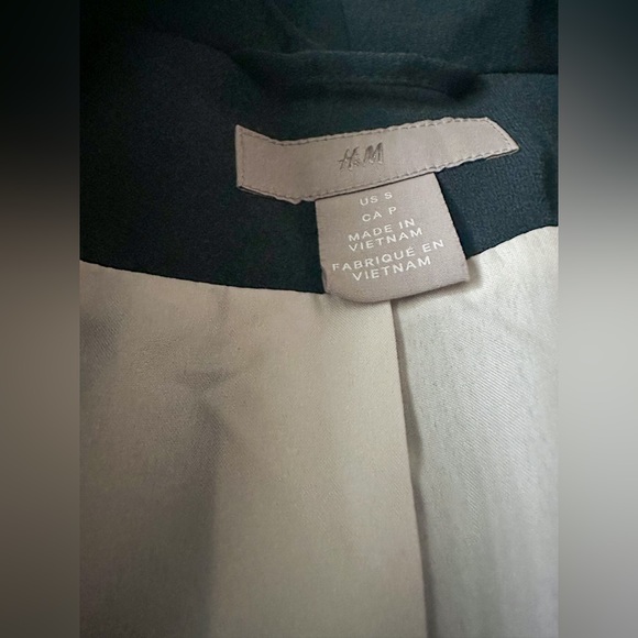 H&M Single Breasted Blazer in Dark Green, Size Small - Picture 3 of 3